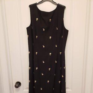 Long Black Lined-Linen Dress With Earings & Bracelet